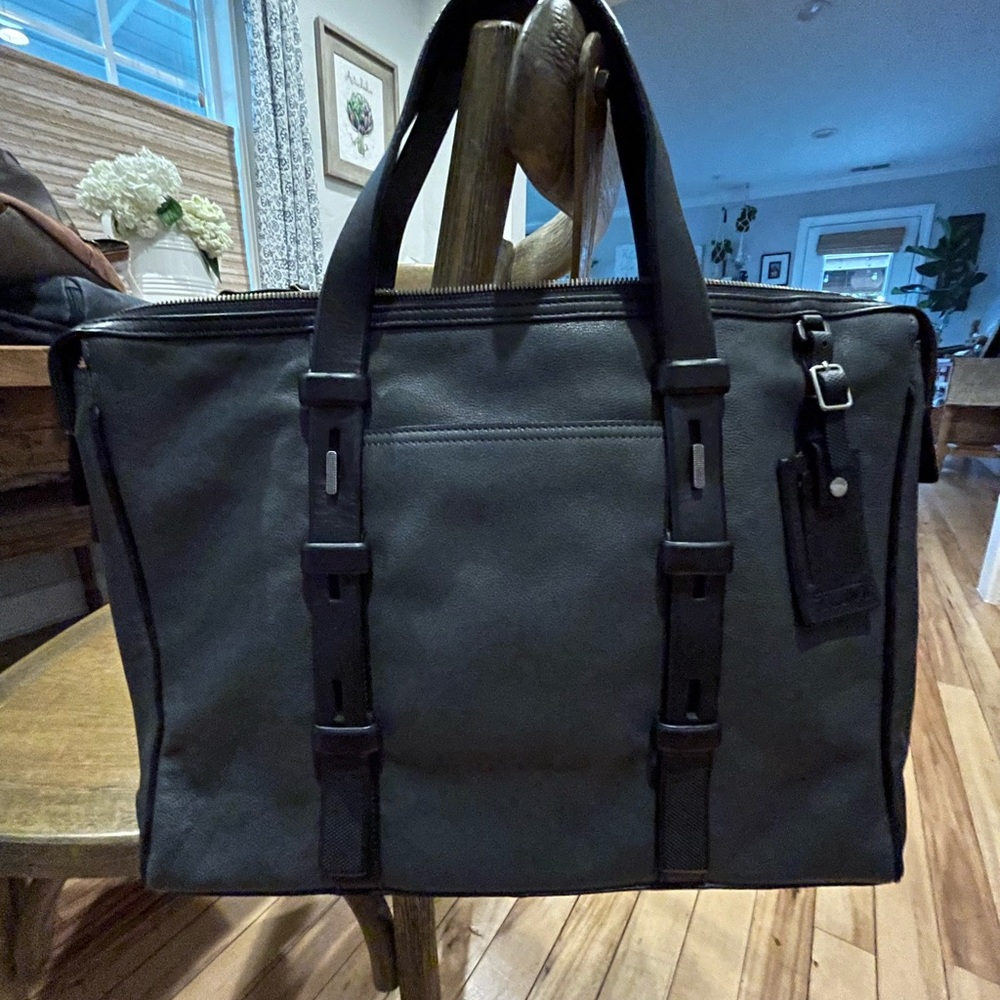 Tumi laptop briefcase. FANTASTIC
